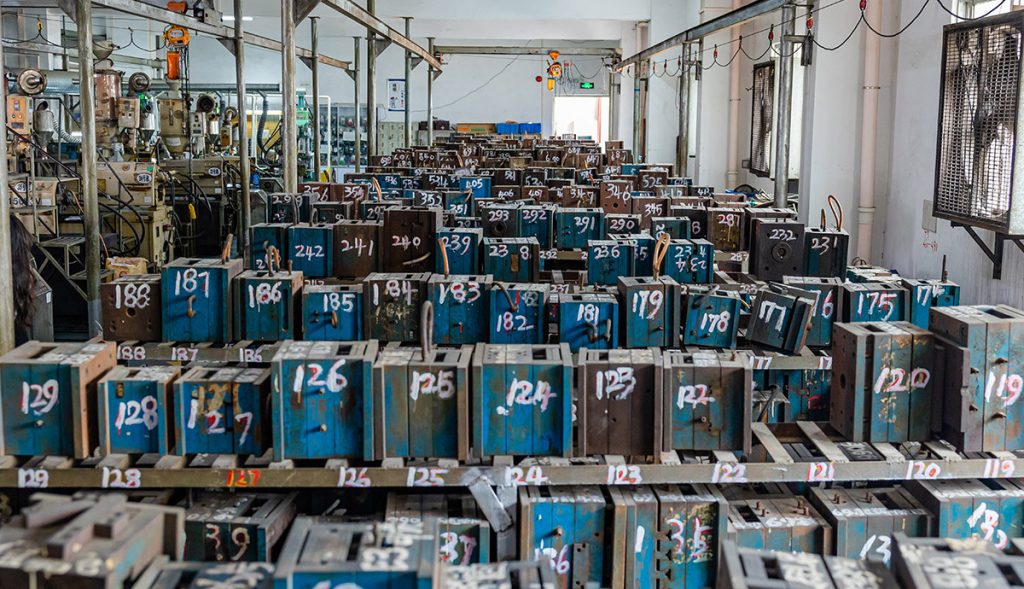 Junye Electronic co ltd headphones earphones OEM factory mold mould