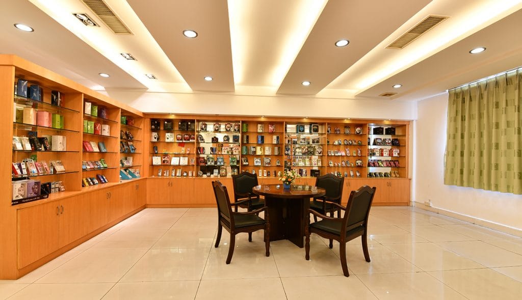 Junye Electronic co ltd headphones earphones OEM factory show room