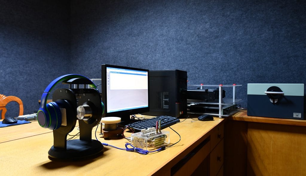 Junye Electronic co ltd headphones earphones OEM factory LG’s Manufacture & B&K System