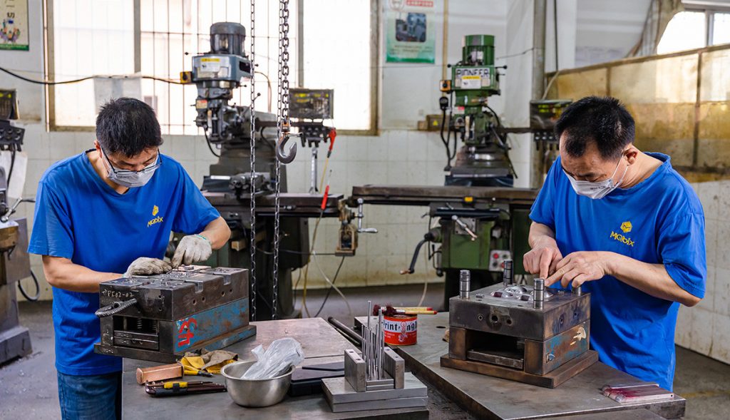 Junye Electronic co ltd headphones earphones OEM factory mold mould